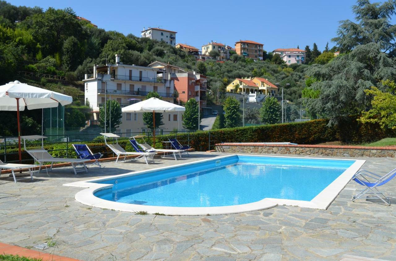 Couette-café Rosmarino 3*